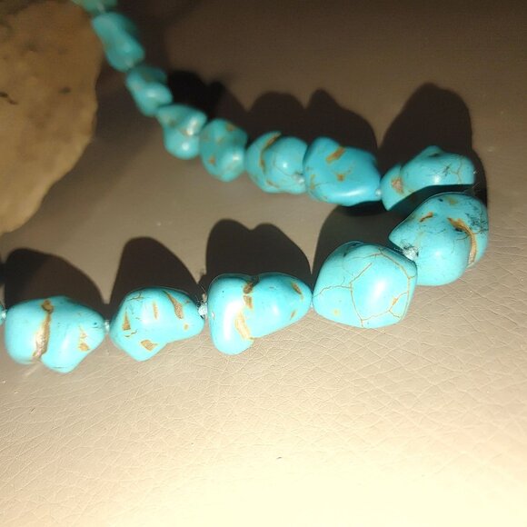 Turquoise Color Stone Nugget Bead Necklace Adjustable Chain - Picture 8 of 8
